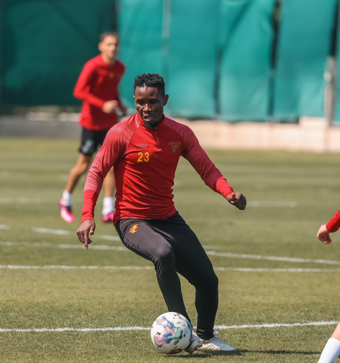 Southampton'ın sahibi Türk kulübü Göztepe'nin kontrol riskini satın aldı Southampton'ın sahibi Türk kulübü Göztepe'nin kontrol riskini satın aldı